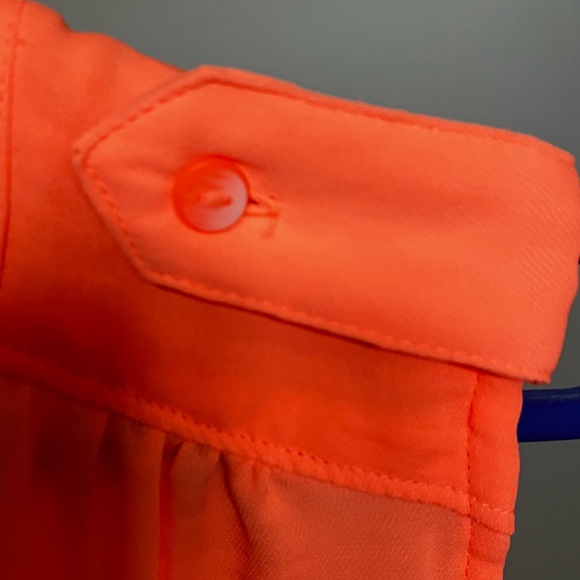 Liz Claiborne Sleeveless top - vibrant orange - excellent condition! - Picture 4 of 4